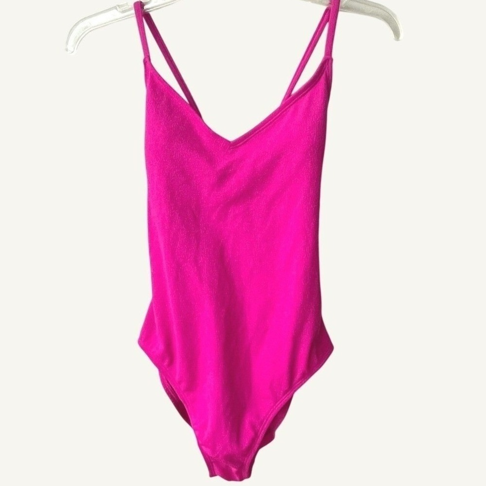 Shade & Shore Micro Crinkle V Neck One Piece Swimsuit Small Pink NWT Barbiecore